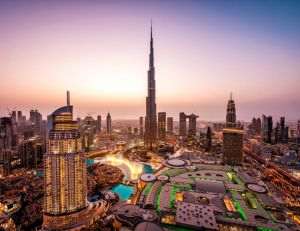 Acţiunile imobiliare din Dubai scad puternic, dar autorităţile resping ideea unei crize